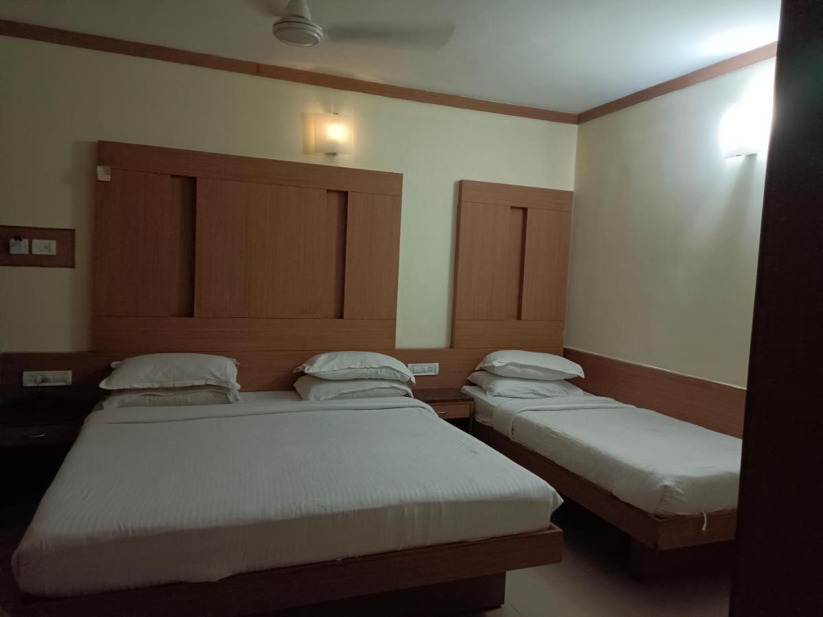 Hotel A P Coimbatore Bagian luar foto