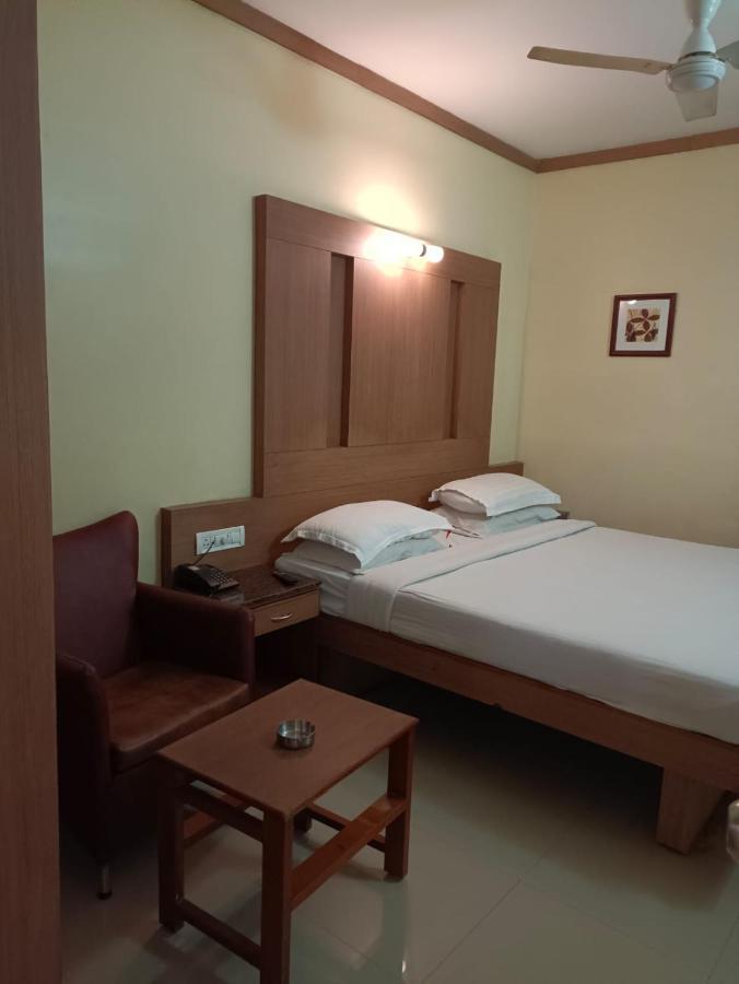 Hotel A P Coimbatore Bagian luar foto
