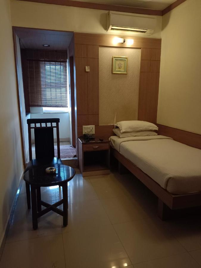 Hotel A P Coimbatore Bagian luar foto