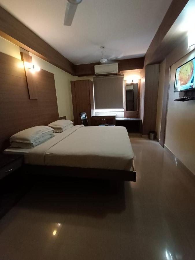 Hotel A P Coimbatore Bagian luar foto